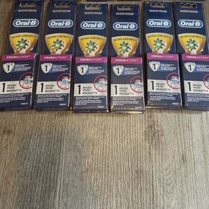 Oral-B CrossAction Replacement ToothBrush Head - New Sealed Lot Of 6
